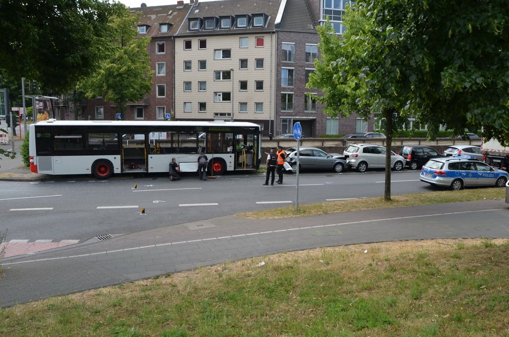 VU Bus Wohnmobil Koeln Deutz Opladenerstr Deutz Kalkerstr P138.JPG - Miklos Laubert